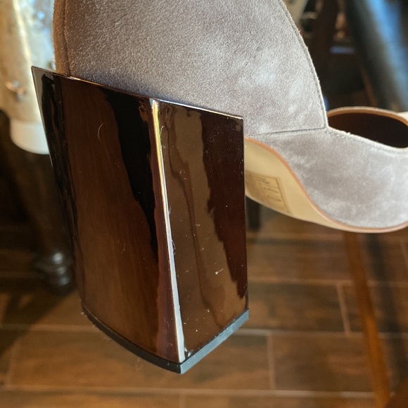 Halston mirror square heel pumps sz 8 - Picture 5 of 8